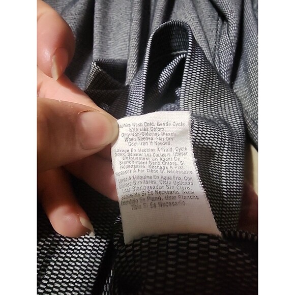 DKNY Men’s Medium Gray Textured 1/4 Zip Long Sleeve Polo Shirt - Picture 7 of 7